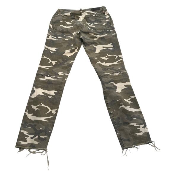 M1-22 ETIENNE MARCEL Women's Jeans Camo Zipper Pockets Green Size 27 - Picture 2 of 9